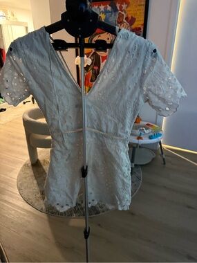 Abercrombie & Fitch White Eyelet V-Neck Peplum Top